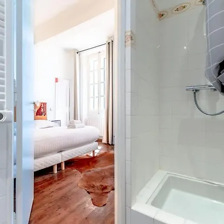 Le Seillon L Perfect Location L Shellter Saint Tropez