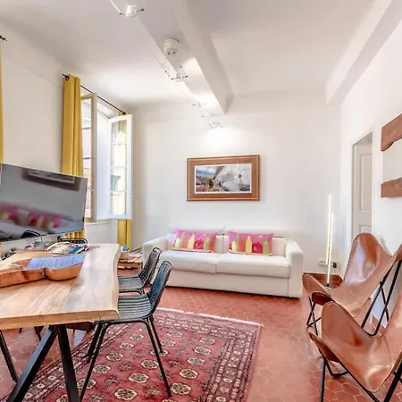 Chaleureux - St Tropez Centre - Port Apartment *