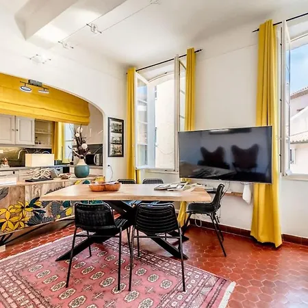 Chaleureux - St Tropez Centre - Port Apartment